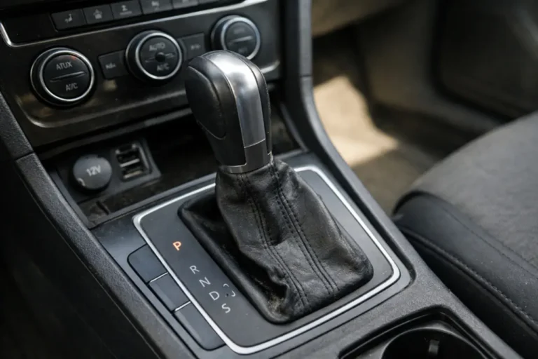 Czy w automacie jest sprzęgło? Wyjaśniamy prostym językiem